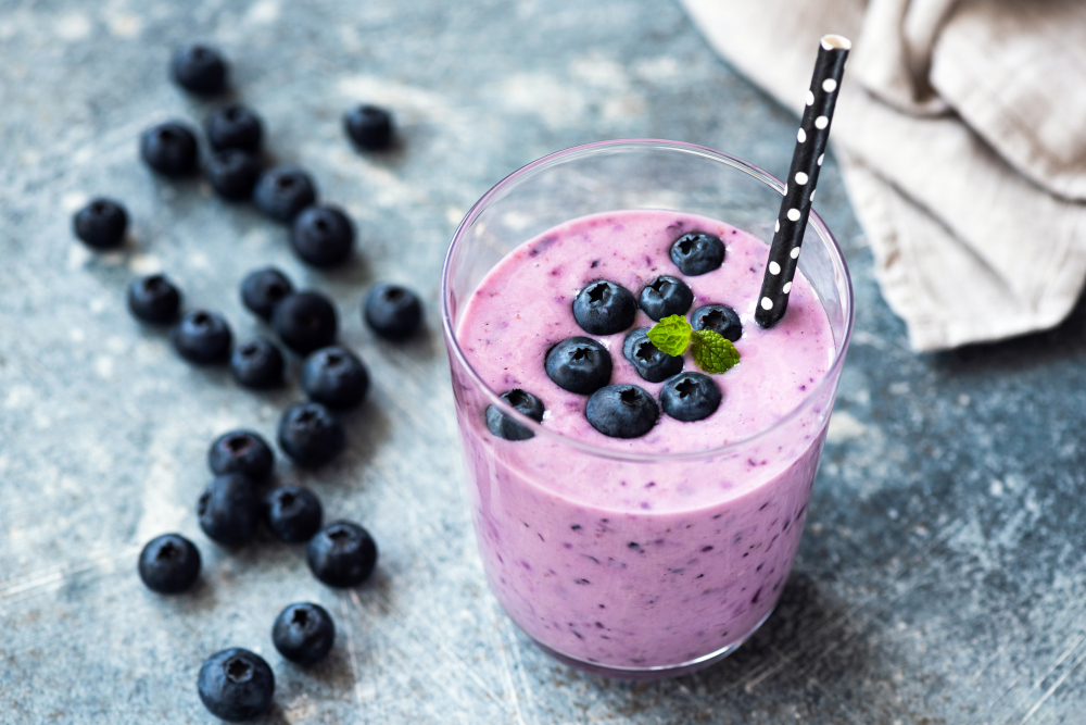 fresh blueberry smoothie in glass