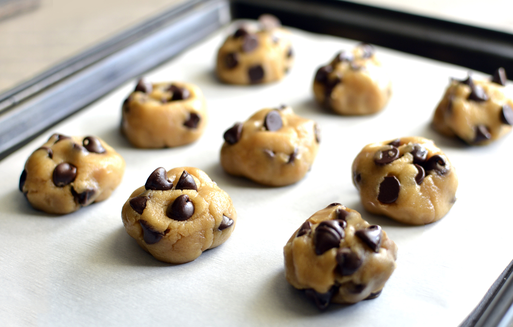 Chocolate chip cookies is one of the best low carb sweet snacks